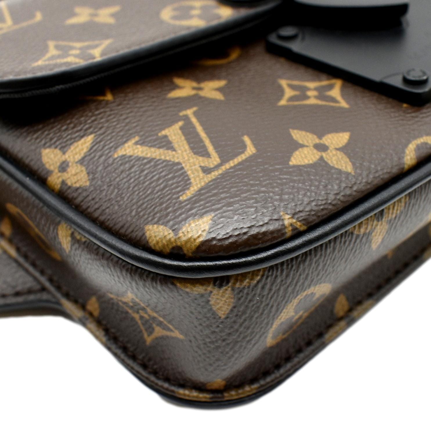 Louis Vuitton - S Lock Messenger Bag - Monogram Canvas - Men - Luxury
