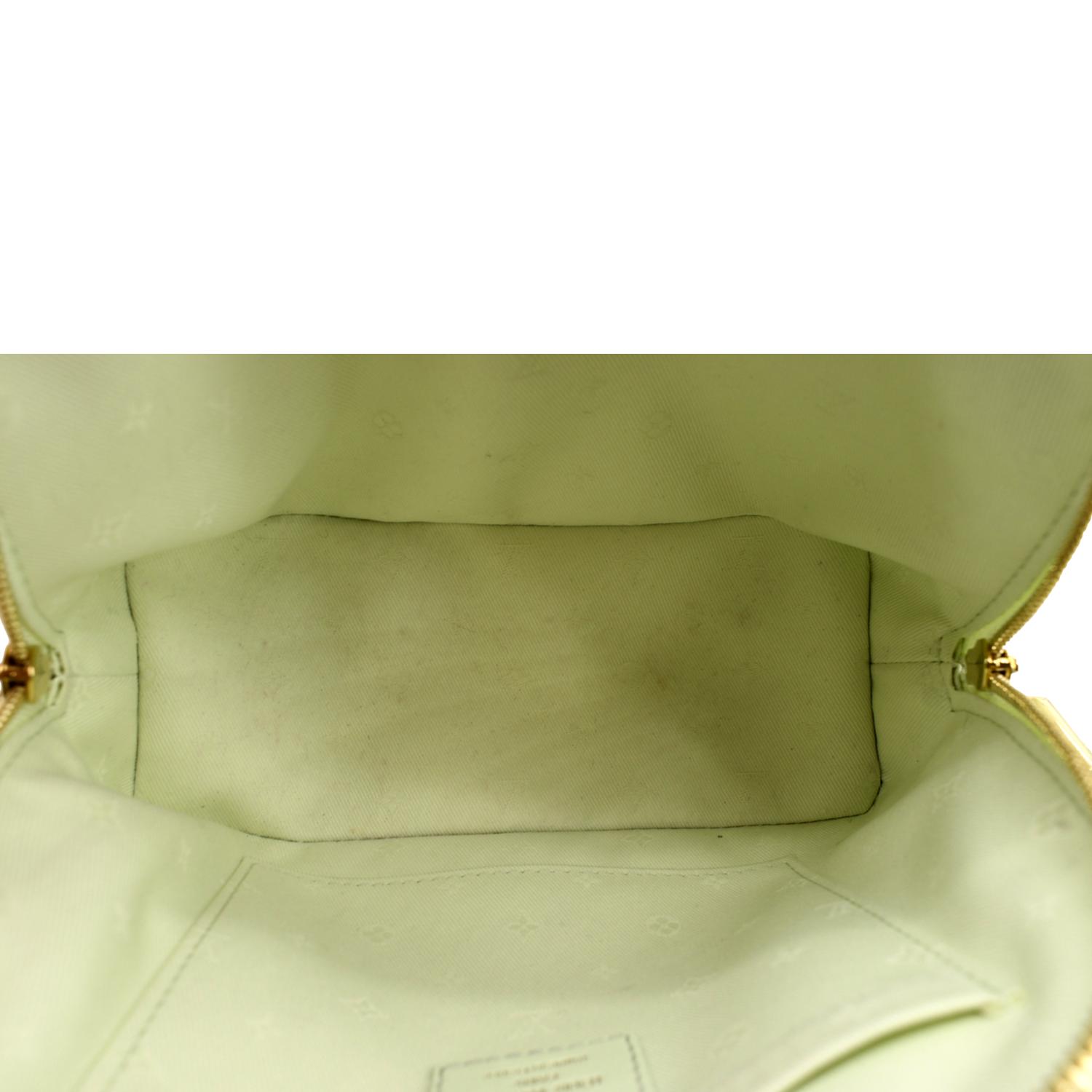 Double zip leather clutch bag Louis Vuitton Green in Leather
