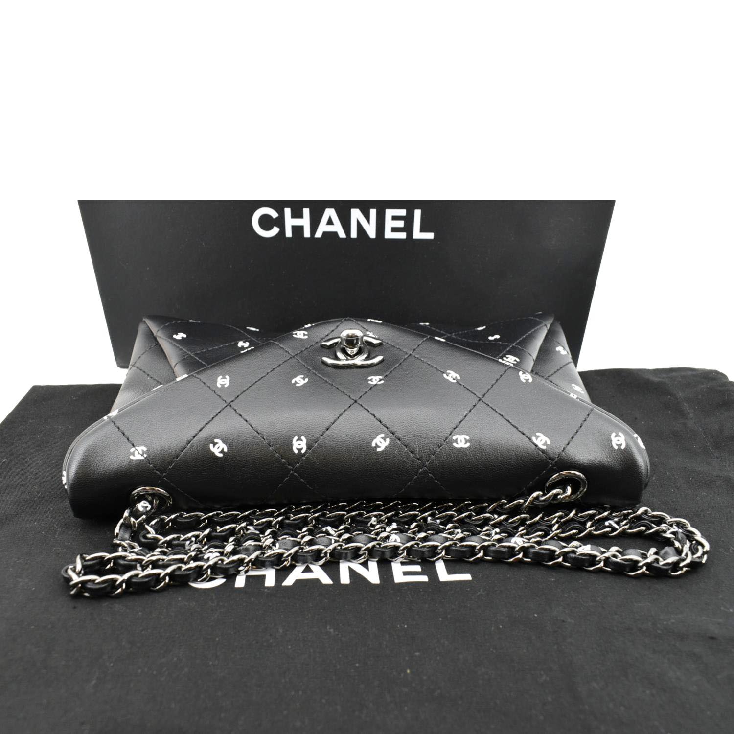 Chanel Black & White Houndstooth Print Python Flap Bag Q6BBSX2FMB000