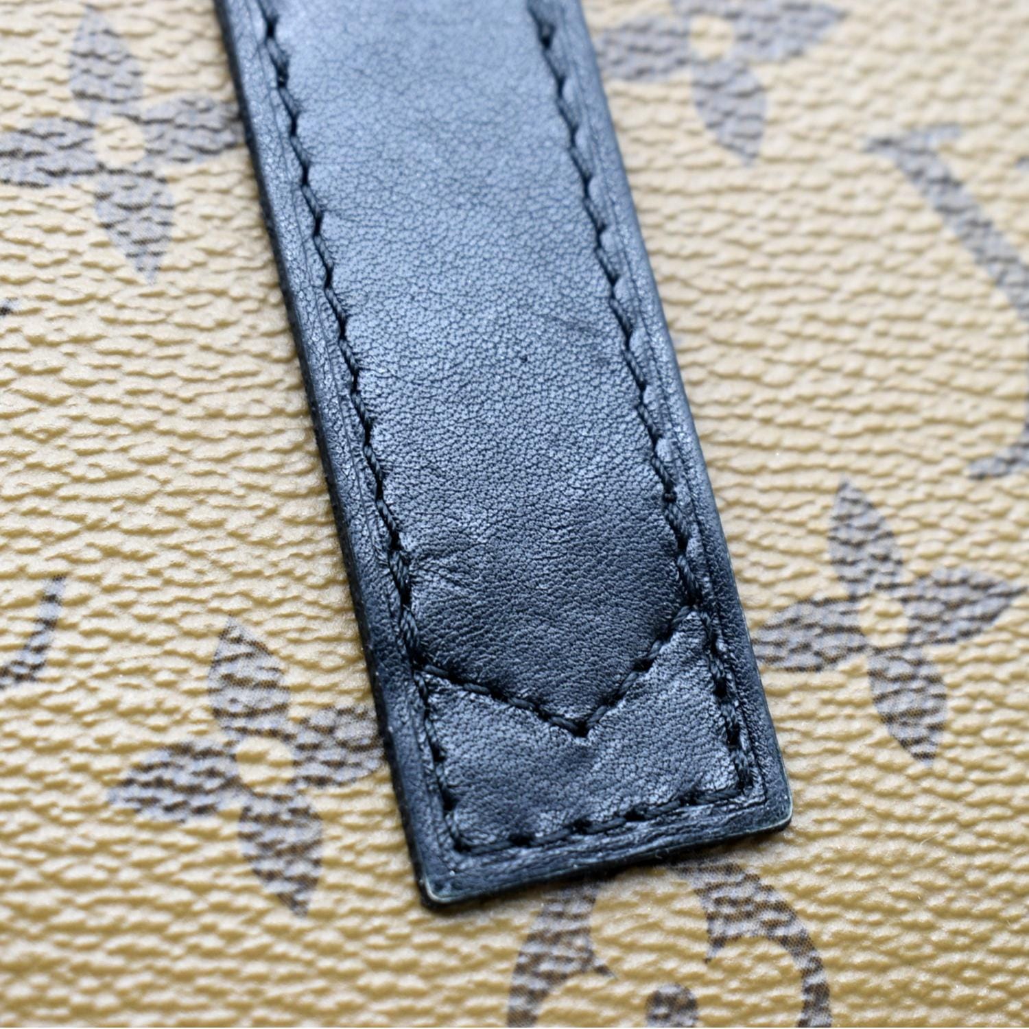 Petite boîte chapeau leather handbag Louis Vuitton Brown in Leather -  29113215