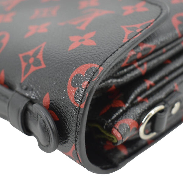 LOUIS VUITTON Metis Pochette Monogram Infrarouge Crossbody Bag Glossy Red