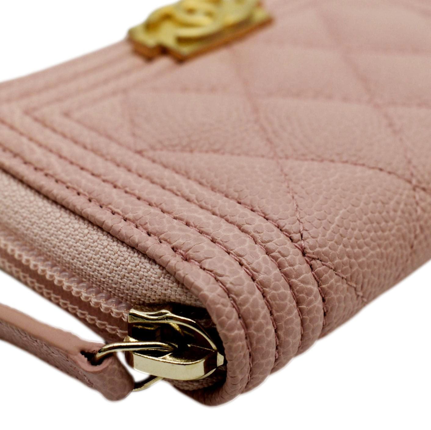 Leather card wallet Chanel Pink in Leather - 30580056