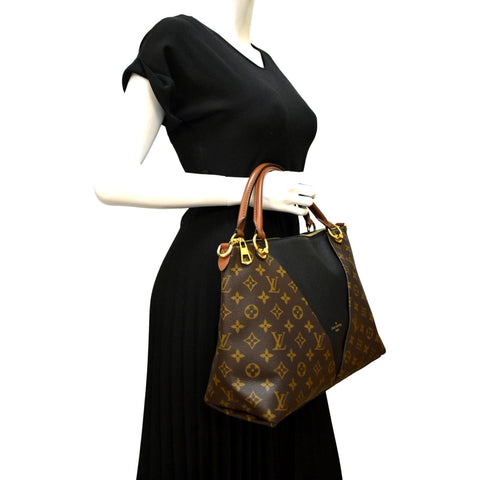 LOUIS VUITTON V TOTE MM Monogram Leather Hobo Bag Black