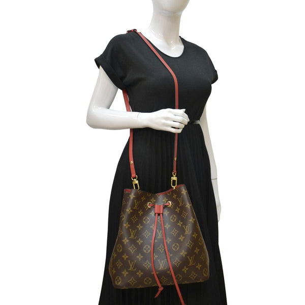 LOUIS VUITTON Neonoe Monogram Canvas Shoulder Bag Poppy