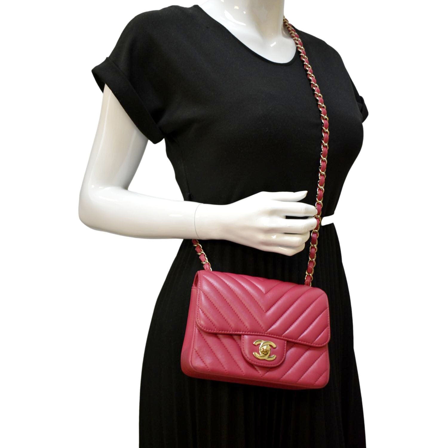 Chanel Mini Timeless shoulder bag in red herringbone quilted caviar leather,  SHW For Sale at 1stDibs