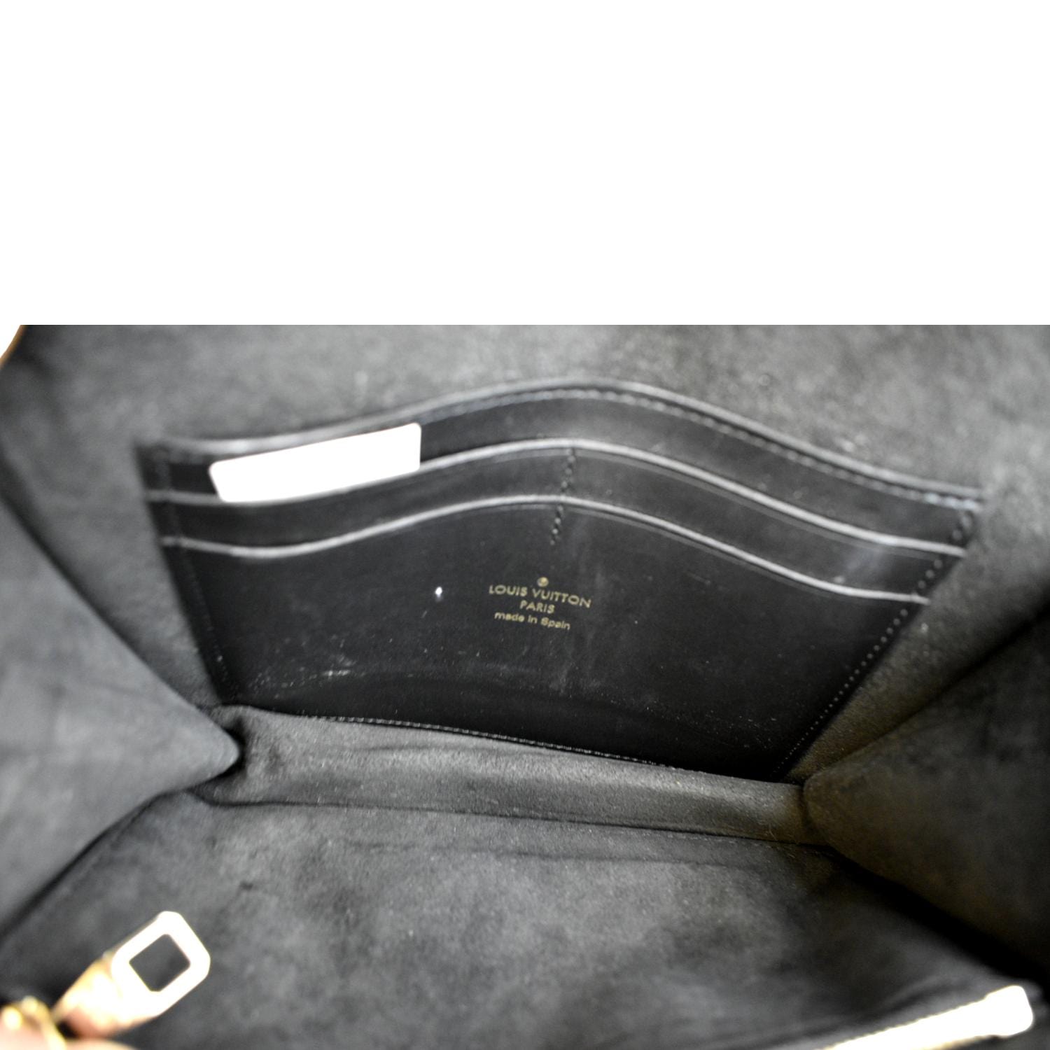 Louis Vuitton Brown Monogram Giant Reverse Dauphine Bumbag Black Leather  Cloth Pony-style calfskin ref.495467 - Joli Closet