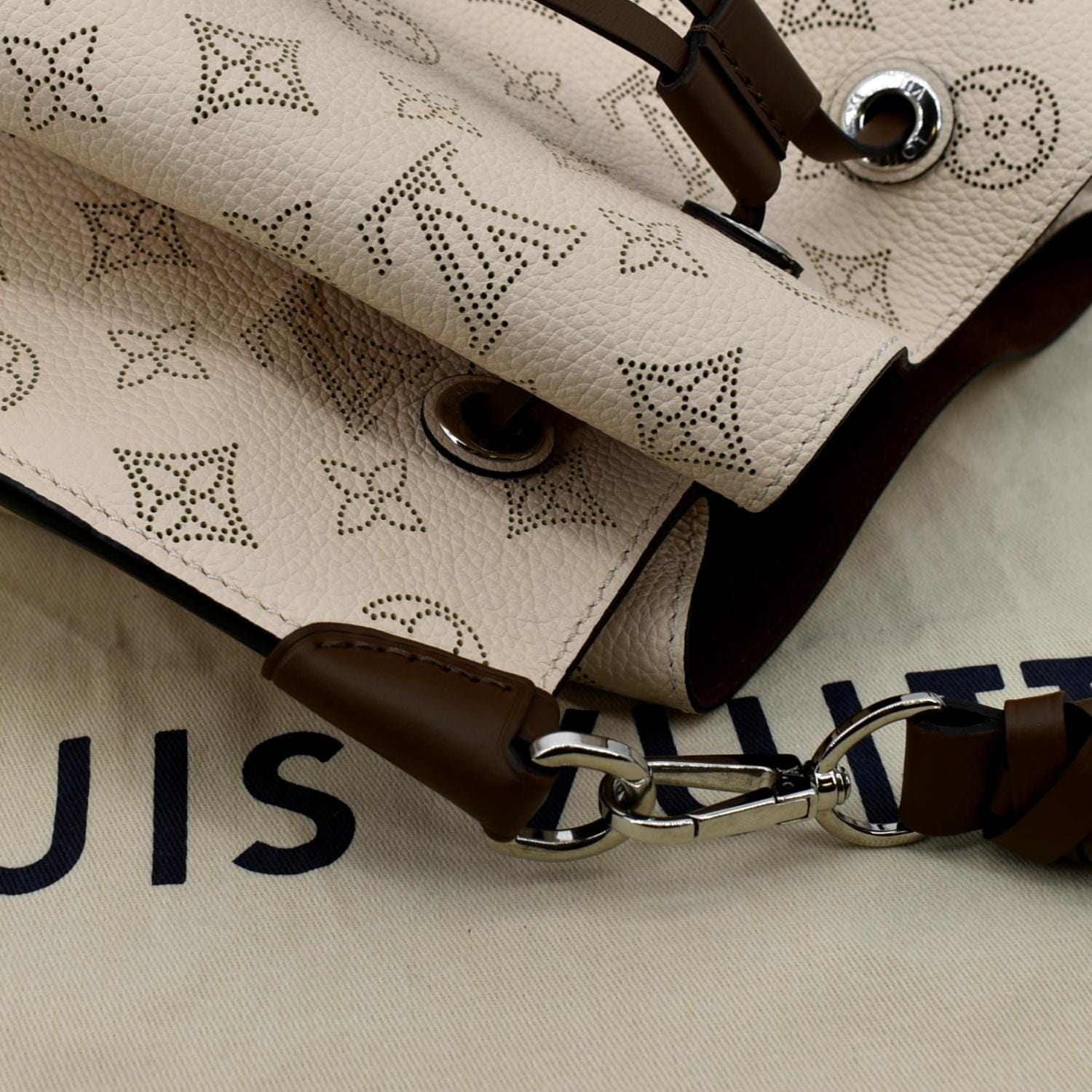 Louis Vuitton, Muria Mahina Shoulder Bag, cream fine per…