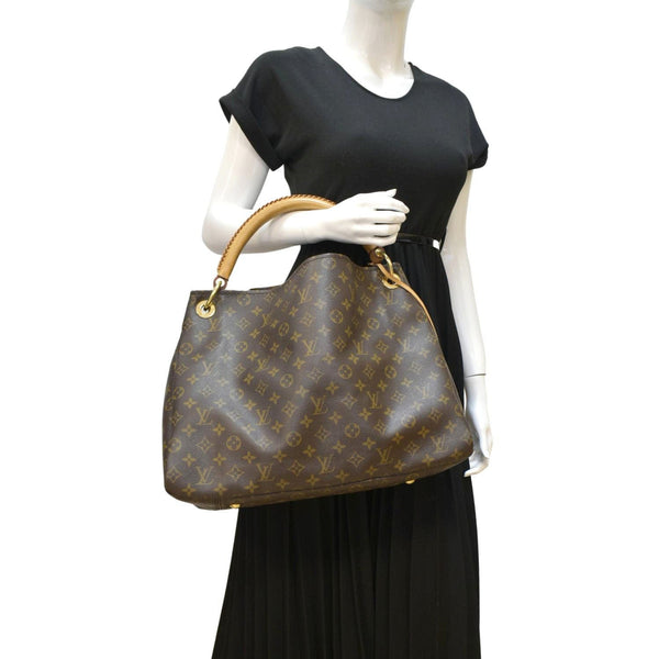 LOUIS VUITTON  Artsy MM Monogram Canvas Hobo Bag Brown
