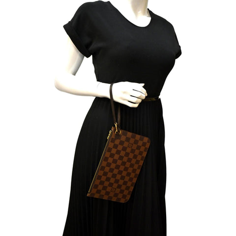 LOUIS VUITTON Neverfull Damier Ebene Pochette Wristlet Pouch Brown