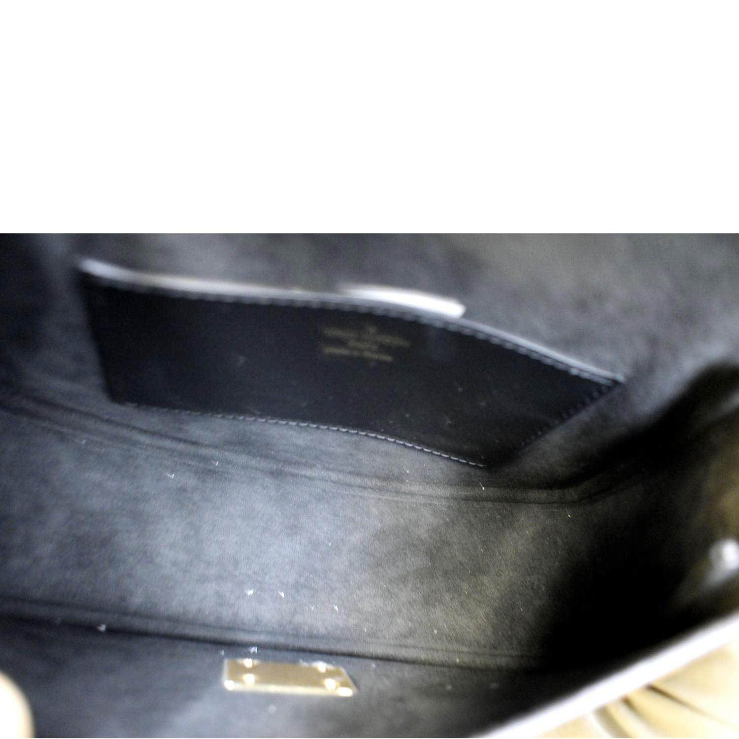 Louis Vuitton Tilsitt Leather Handbag