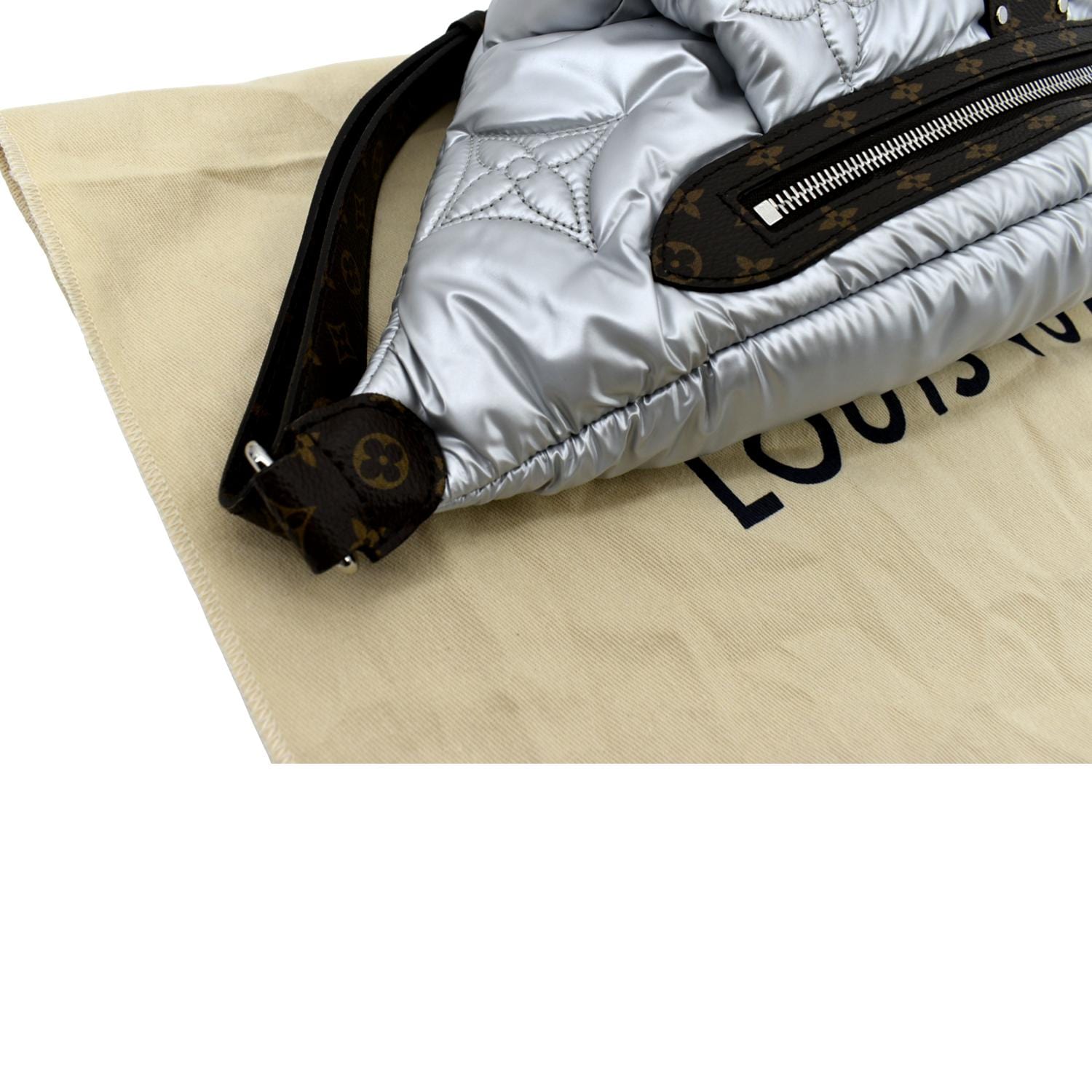 Louis Vuitton Louis Vuitton Maxi Bumbag Silver Body Bag Shoulder M20971  (M20971)