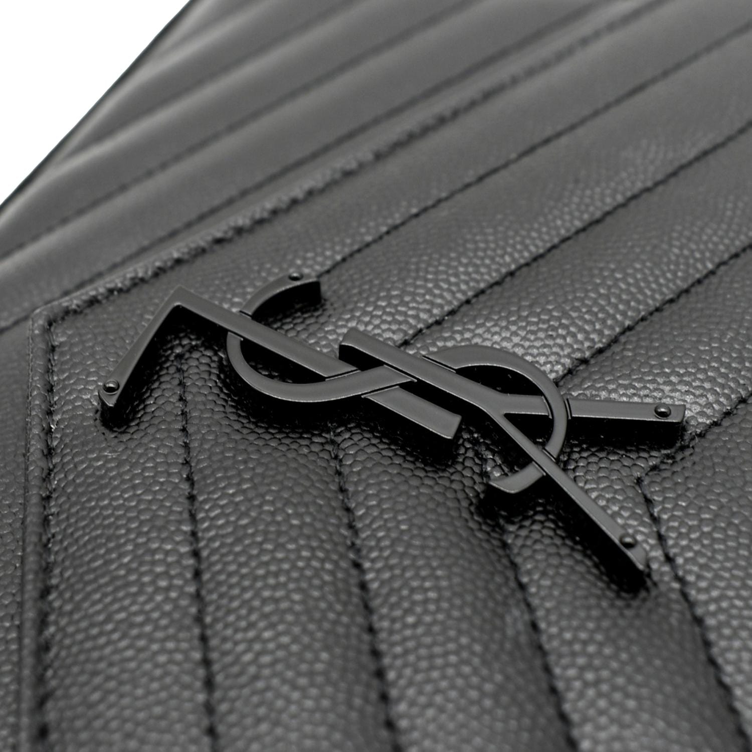 N/S chain wallet in grain de poudre embossed leather, Saint Laurent