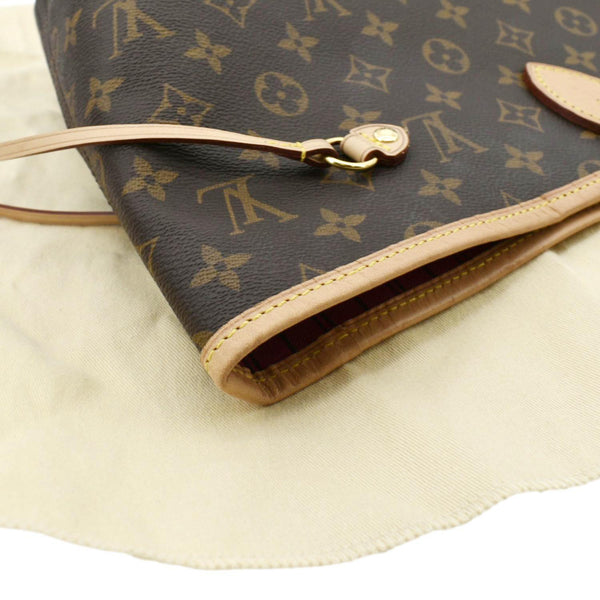 LOUIS VUITTON Neverfull GM Monogram Canvas Tote Bag Fuchsia