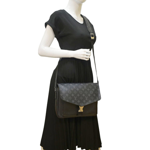 LOUIS VUITTON Taigarama Messengerama Monogram Eclipse Messenger Bag Grey