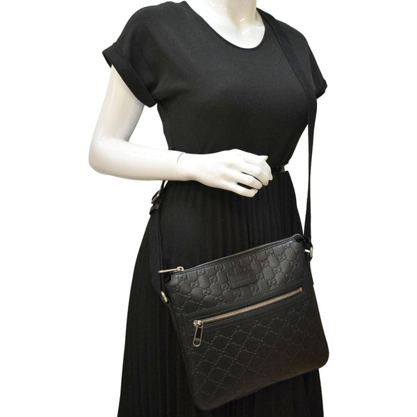 GUCCI GG Signature Leather Messenger Bag Black 406410