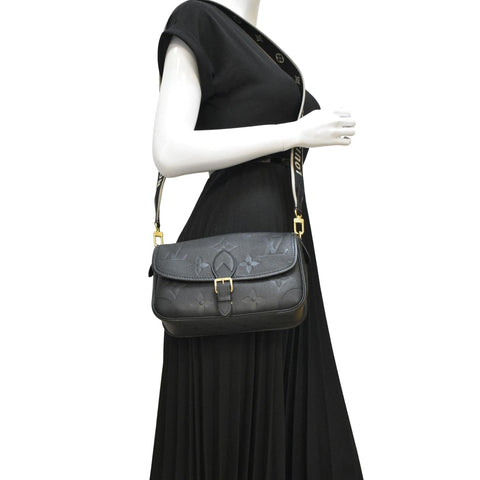 LOUIS VUITTON  Empreinte Leather Crossbody Bag Black dummy look