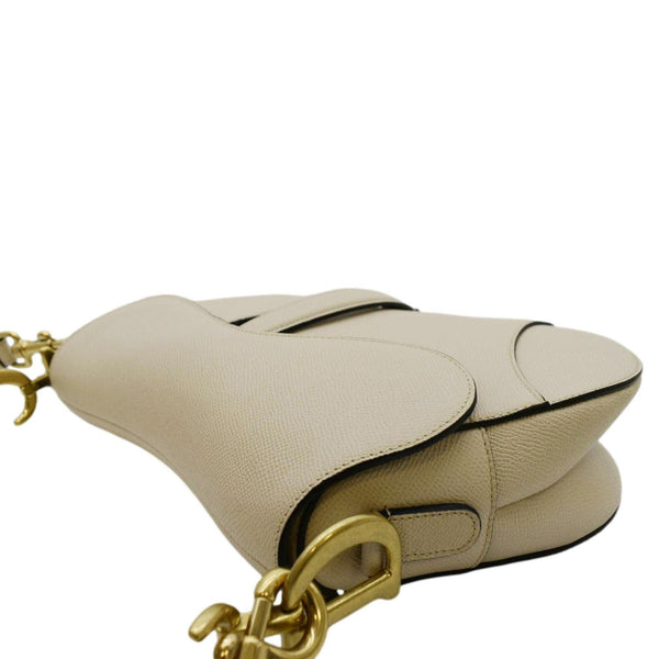 CHRISTIAN DIOR Saddle Grained Leather Caramel Beige Satchel  right corner look