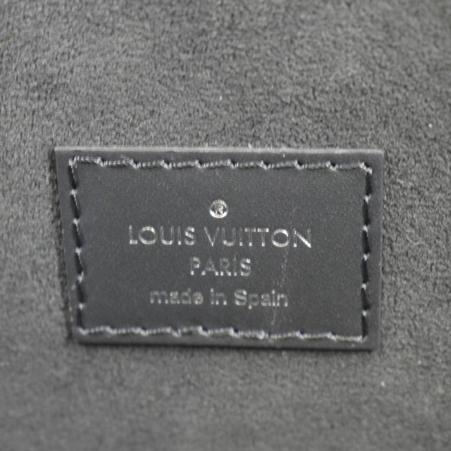 2018 Louis Vuitton Epi Leather Neverfull Pochette in Denim Blue -  Harrington & Co.