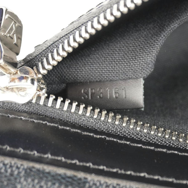 LOUIS VUITTON Daniel MM Damier Graphite Messenger Bag Black