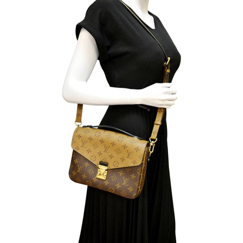 LOUIS VUITTON Metis Pochette Reverse Monogram Canvas Crossbody Bag Brown