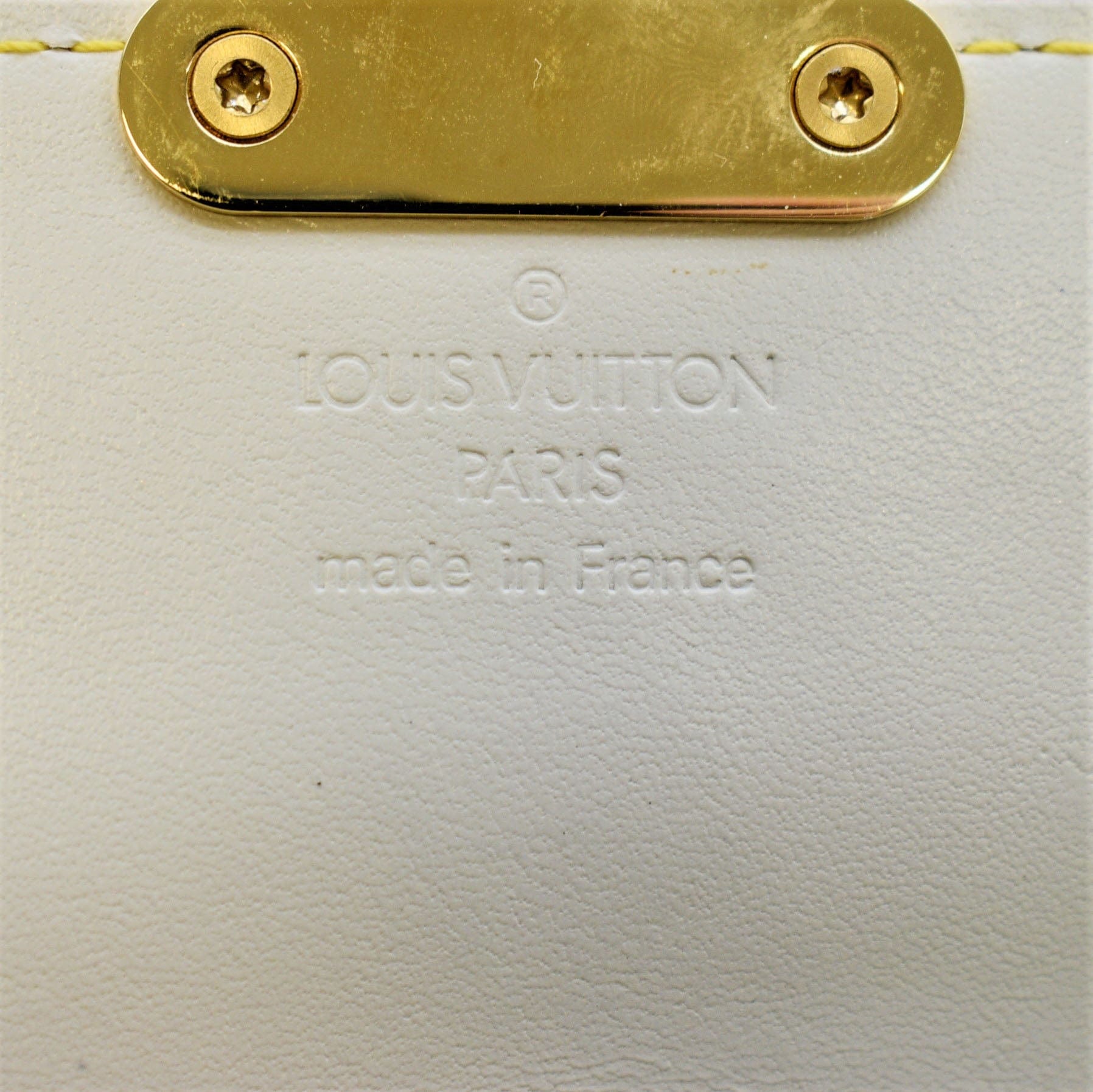 Louis Vuitton Louis Vuitton L'Aimable White Suhali Leather Pochette