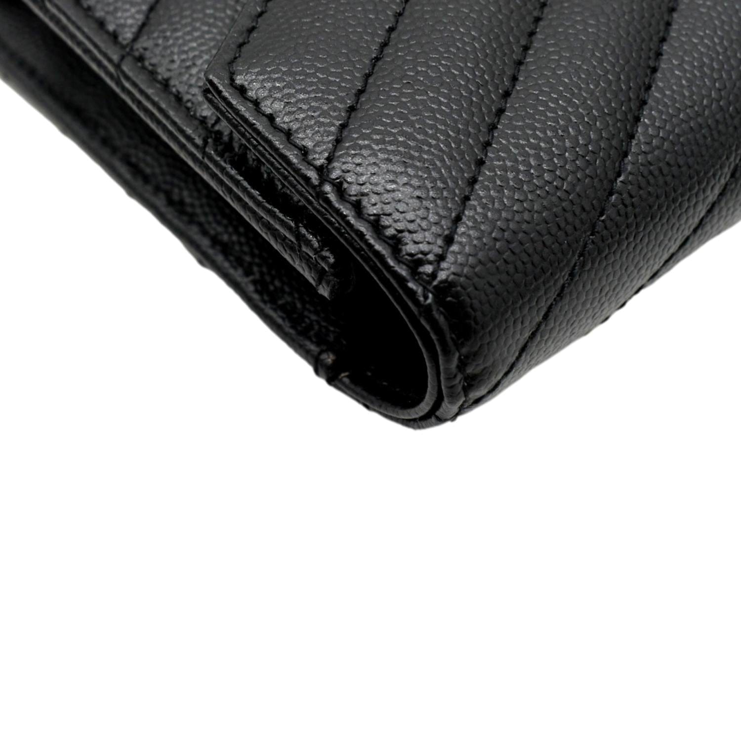 SAINT LAURENT: Cassandre clutch in quilted leather - Black