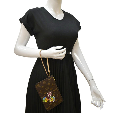 LOUIS VUITTON Neverfull Monogram Canvas Pochette Wristlet Pouch Brown