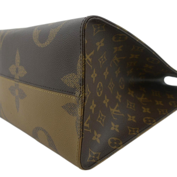 LOUIS VUITTON Onthego GM Giant Monogram Canvas Tote Bag Brown