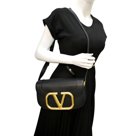 VALENTINO Supervee Leather Crossbdoy Bag Black