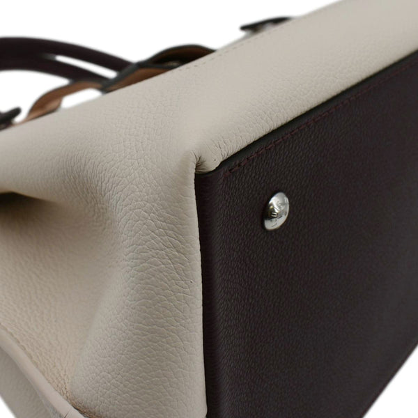 LOUIS VUITTON Lockme Day Leather Shoulder Bag Creme