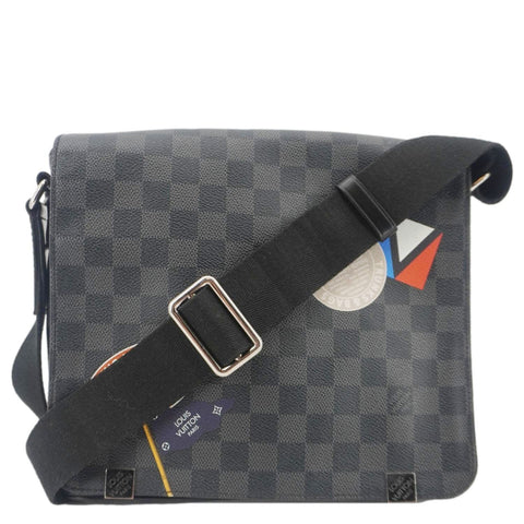 LOUIS VUITTON District PM Messenger Damier Graphite Messenger Bag Black