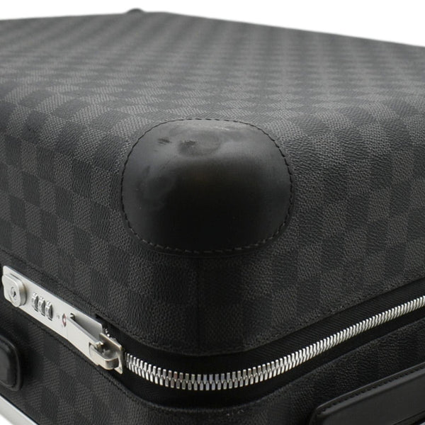 LOUIS VUITTON Horizon 55 Rolling Suitcase Black corne look