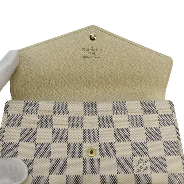 LOUIS VUITTON Sarah Damier Azur Wallet White