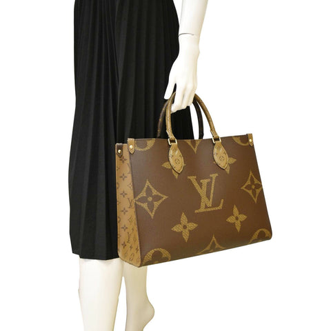 LOUIS VUITTON Onthego MM Giant Monogram Canvas Tote Shoulder Bag Brown