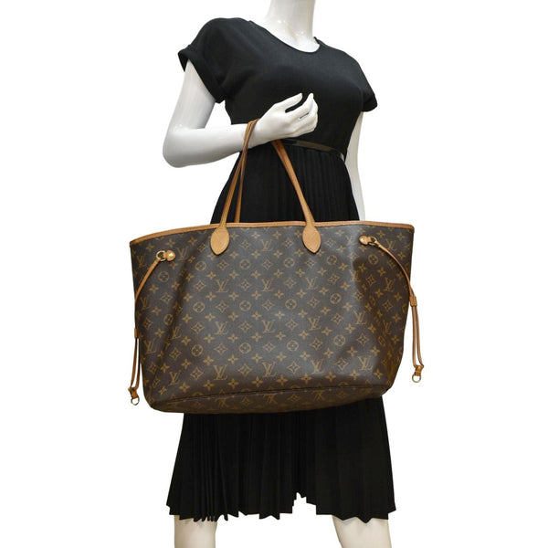 LOUIS VUITTON Neverfull GM Monogram Canvas Tote Bag Brown