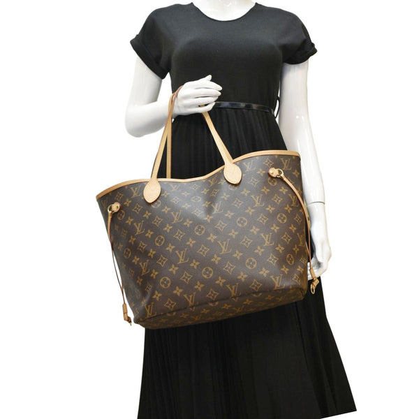 LOUIS VUITTON Neverfull MM Monogram Canvas Tote Bag Brown