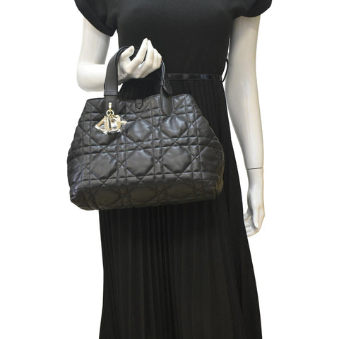 CHRISTIAN DIOR Medium Toujours Shoulder Bag Black Leather with body view