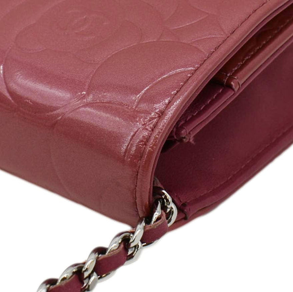 CHANEL Camellia Wallet  Crossbody Bag Pink corner look