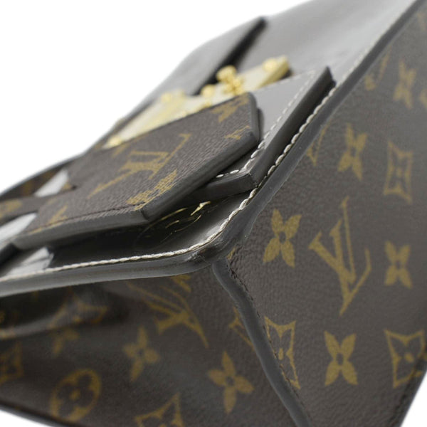 LOUIS VUITTON Spring Street NM Crossbody Bag leather with lower left corner