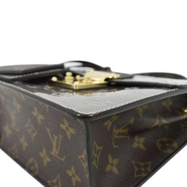 LOUIS VUITTON Spring Street NM Crossbody Bag leather with lower right corner 