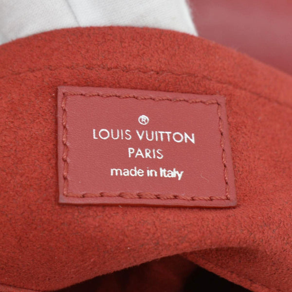 LOUIS VUITTON New Wave Chain MM Leather Shoulder Bag Red