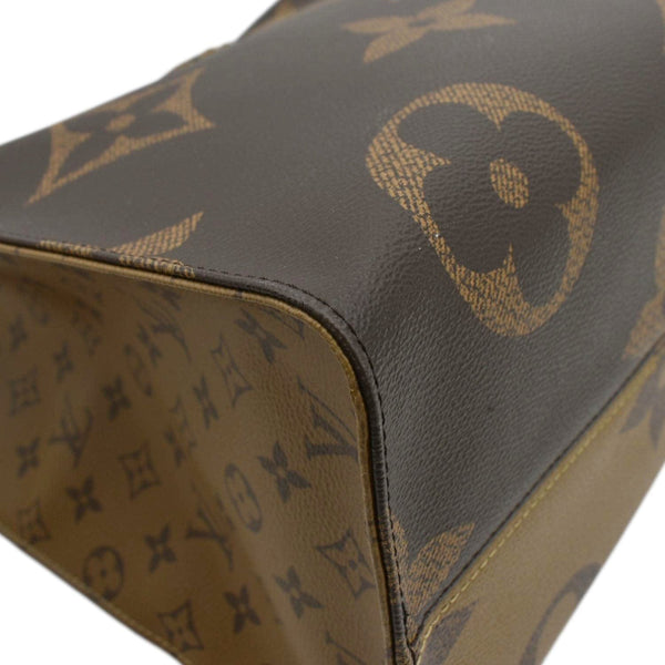 LOUIS VUITTON Onthego GM Giant Monogram Canvas Tote Shoulder Bag Brown