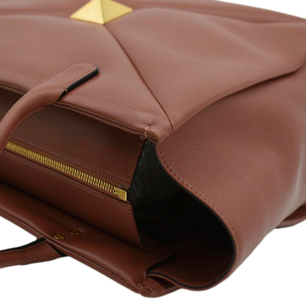 VALENTINO GARAVANI One Stud Large Nappa leather Tote Bag Chestnut Brown