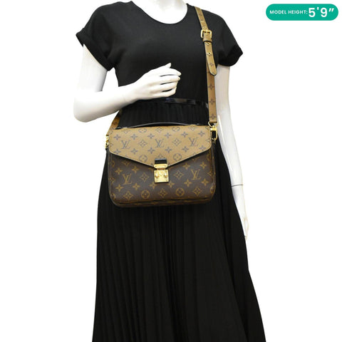 LOUIS VUITTON Metis Pochette Reverse Monogram Canvas Crossbody Bag Brown