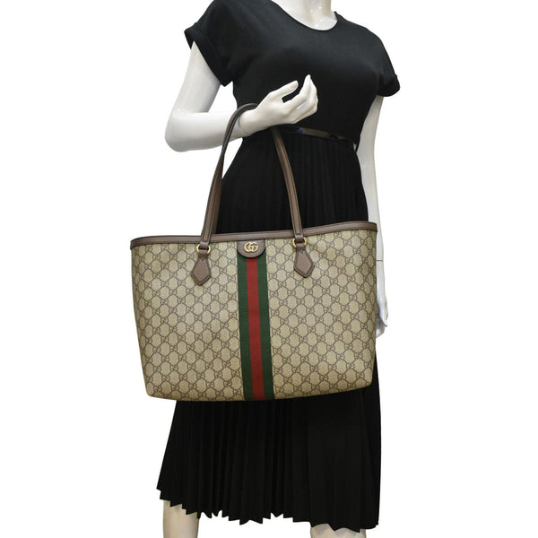 GUCCI Ophidia Medium GG Supreme Canvas Tote Bag Beige 631685
