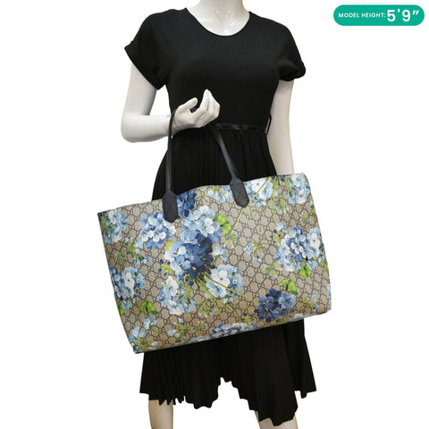 GUCCI GG Supreme Monogram Blooms Large Reversible Tote Beige DD18809