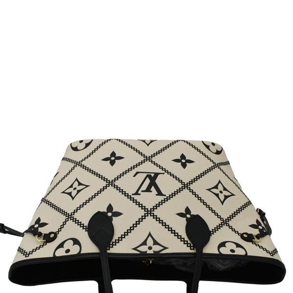 LOUIS VUITTON Broderies Neverfull MM Giant Empreinte  top look