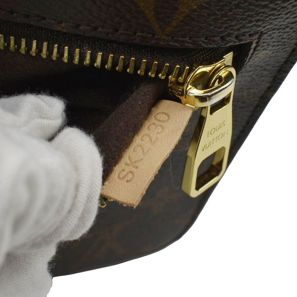 LOUIS VUITTON Metis Pochette Monogram Canvas Crossbody Bag Brown