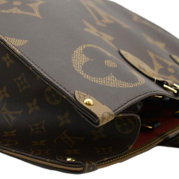 LOUIS VUITTON Onthego GM Giant Monogram Canvas Tote Bag Brown