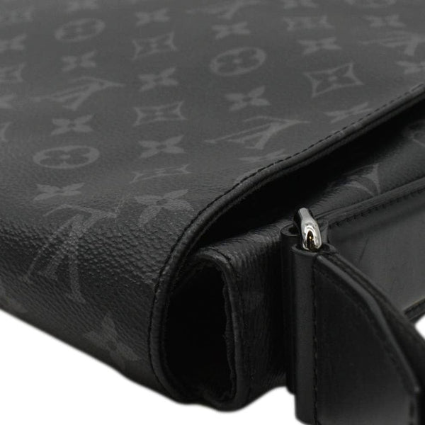 LOUIS VUITTON District MM Monogram Eclipse Messenger Bag Black